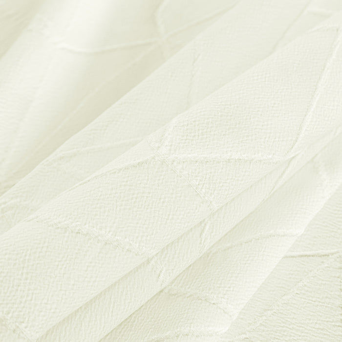 Embossed Geometric Jacquard 90"x132" Rectangle Tablceloth Ivory fabric close up