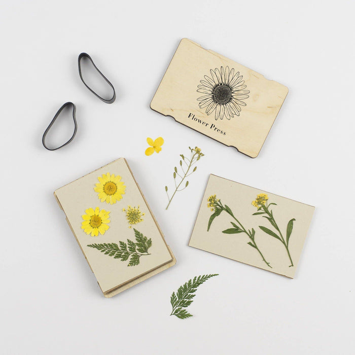 Line Pocket Flower Press | Studio Wald